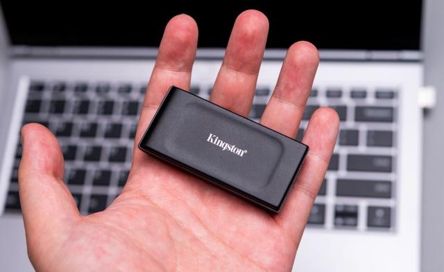 宣传7000MB/s，实际40MB/s，SSD是不是买到了假货？