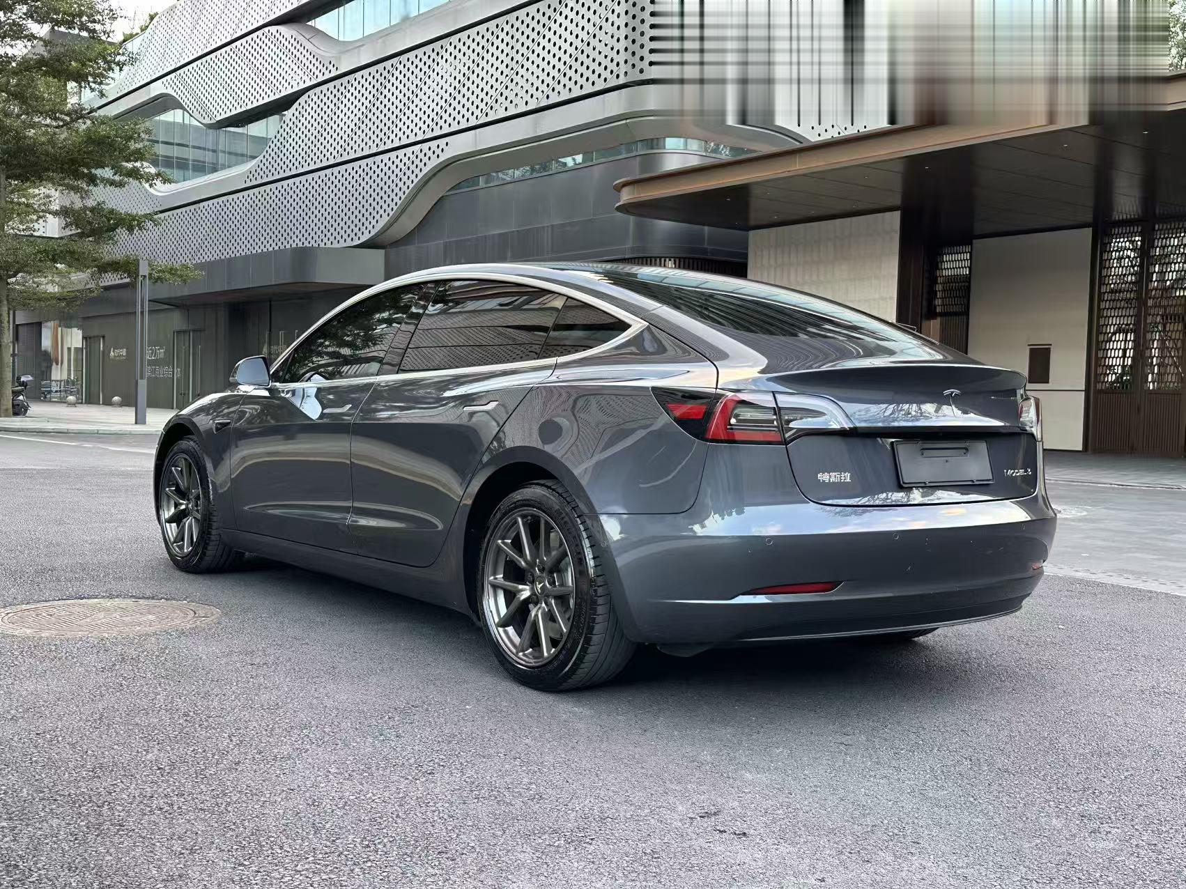 10万出头代步优选，10万公里特斯拉Model3还香吗？