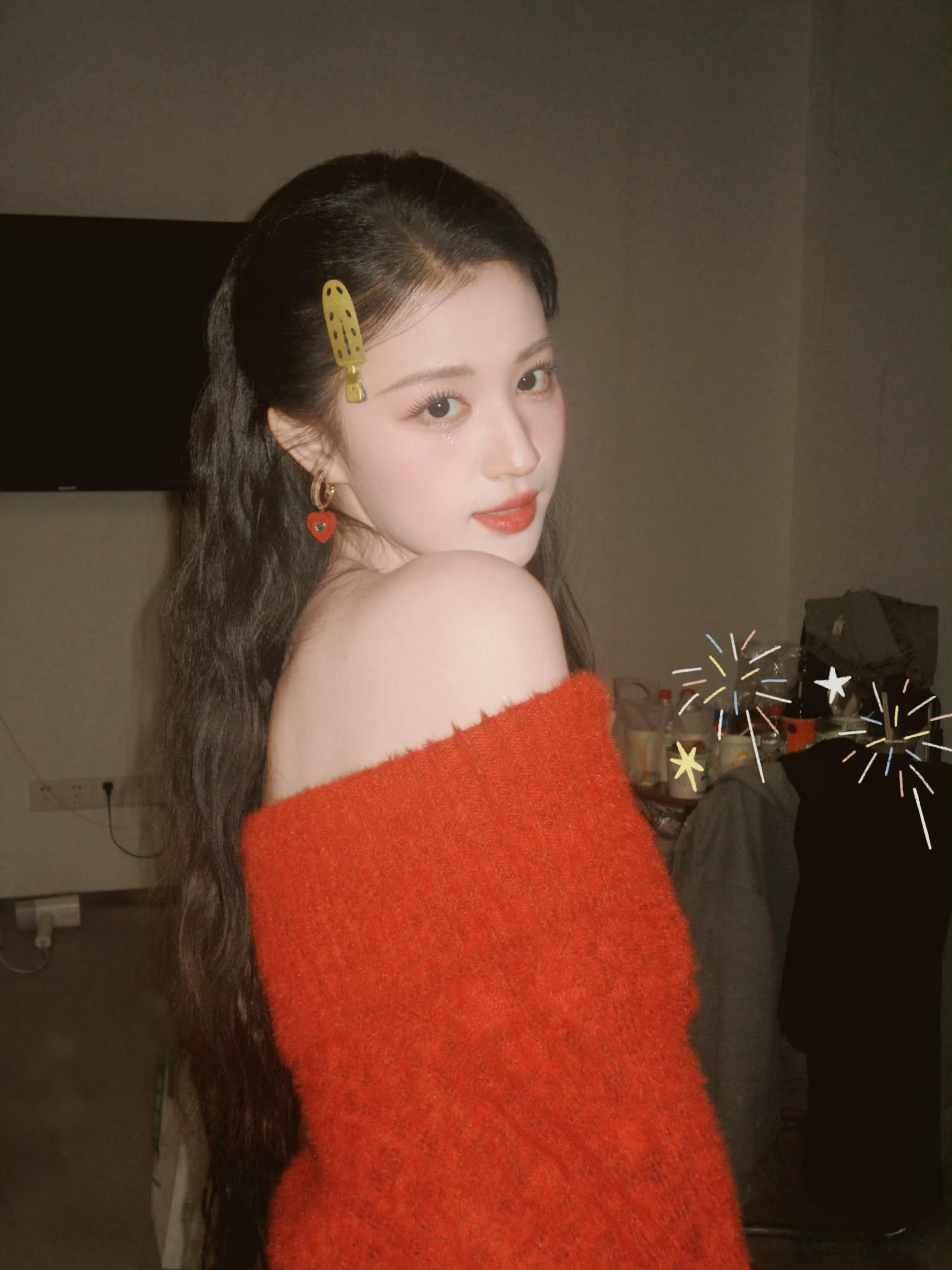 王楚然的身材线条,老天爷追着喂饭吃的程度,美得移不开眼!