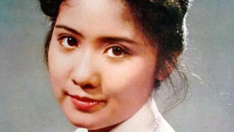 张力维：21岁成名，42岁息影，离婚后和儿子相依为命，现状如何？