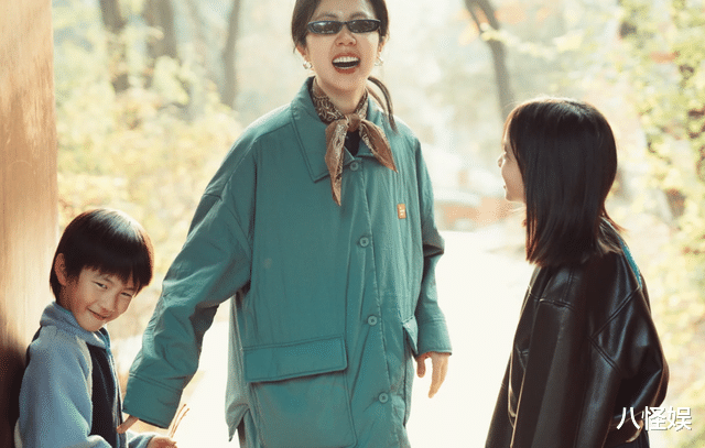 孙莉晒11岁女儿，多妹精灵耳一脸聪明相，小腿好长目测能长到170+