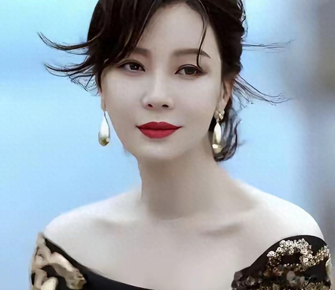 陈数明显后悔了，听从丈夫安排，48岁错过生育期，身体也垮掉了