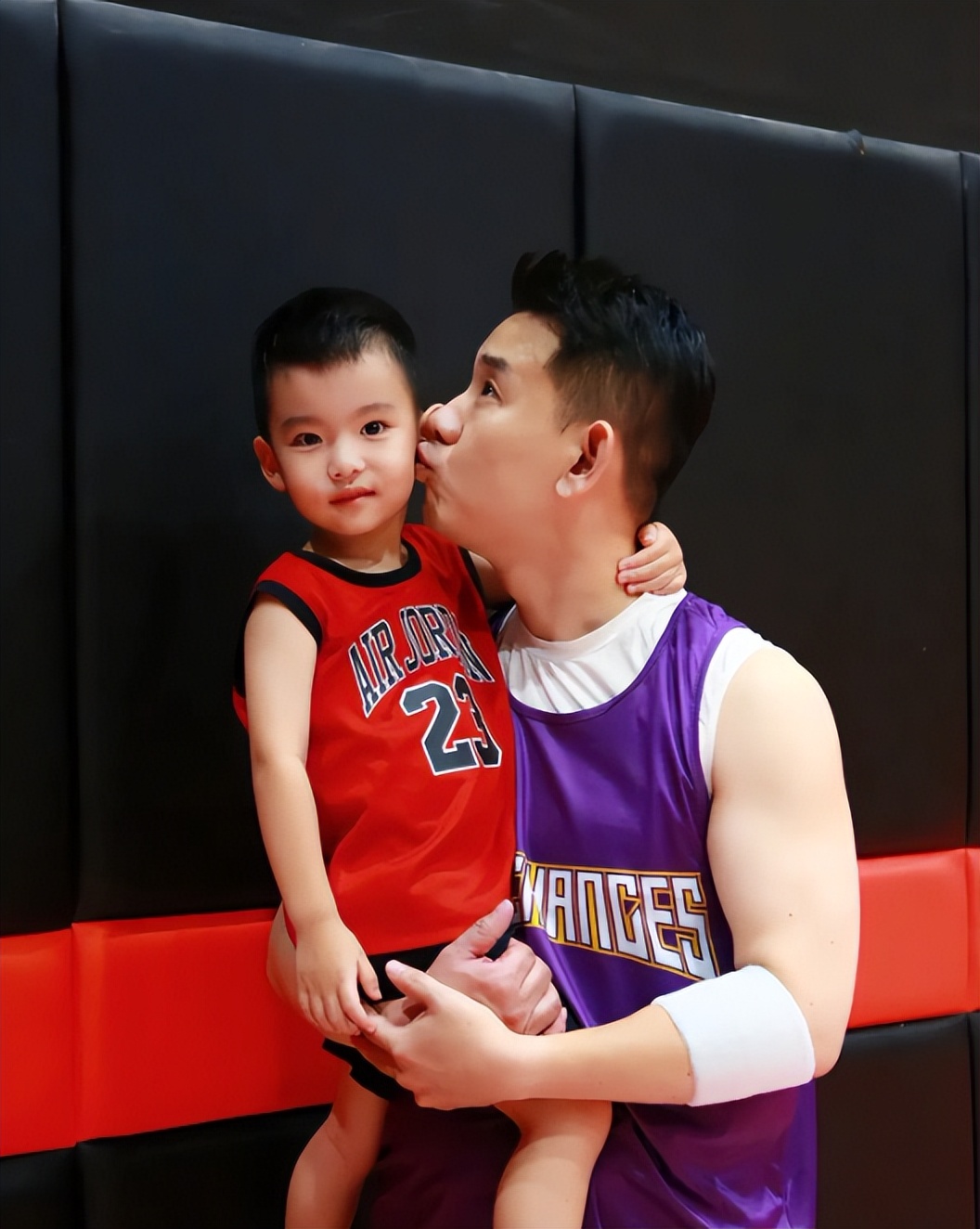 李响也没想到,自己“不要”的孙骁骁,如今在任重手里闪闪发光