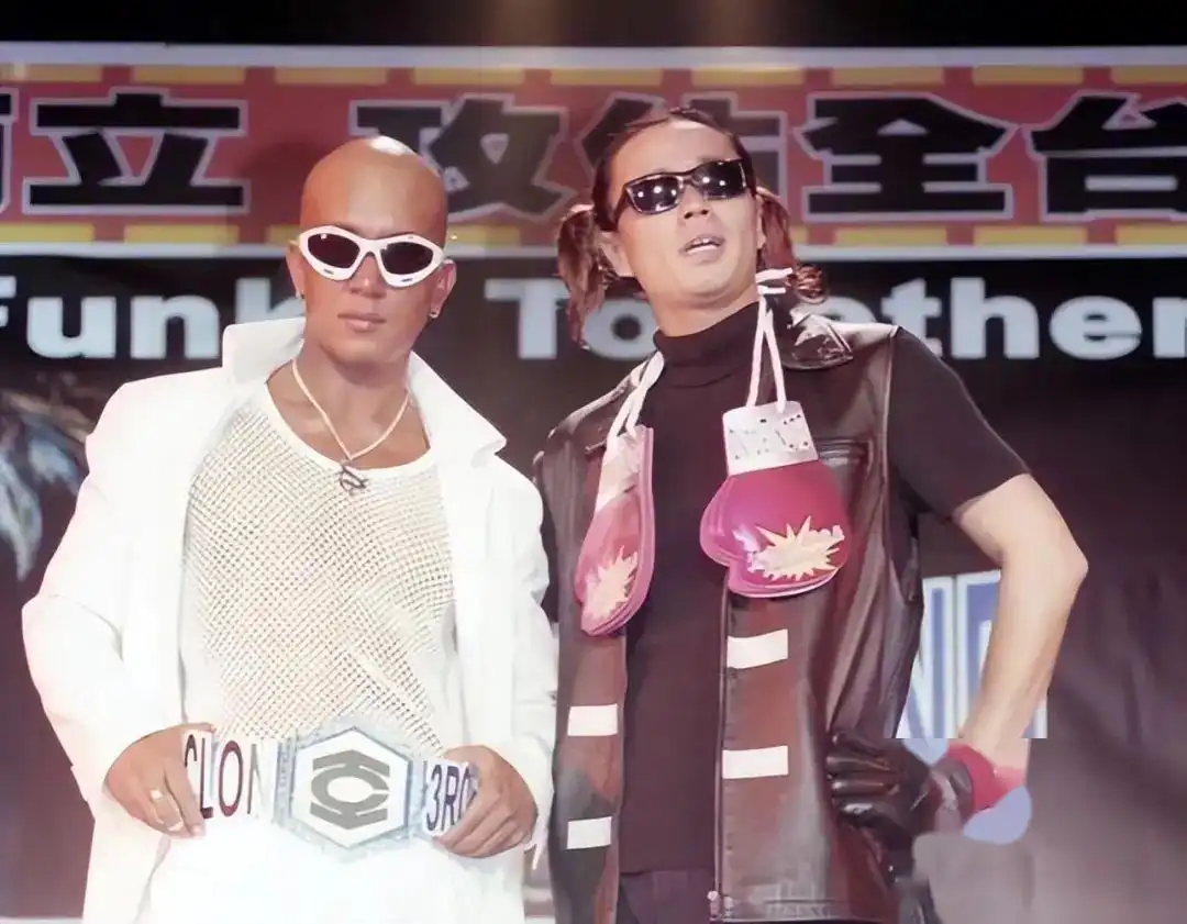 S妈5次发文情绪大起大落,意外暴露真实动机,具俊晔态度大反转