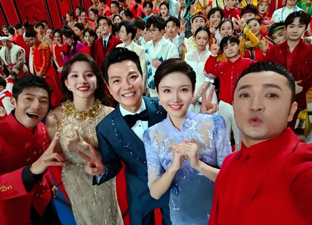 2026年央视马年春晚官宣 看完导演与拟邀 厕所都不敢上了