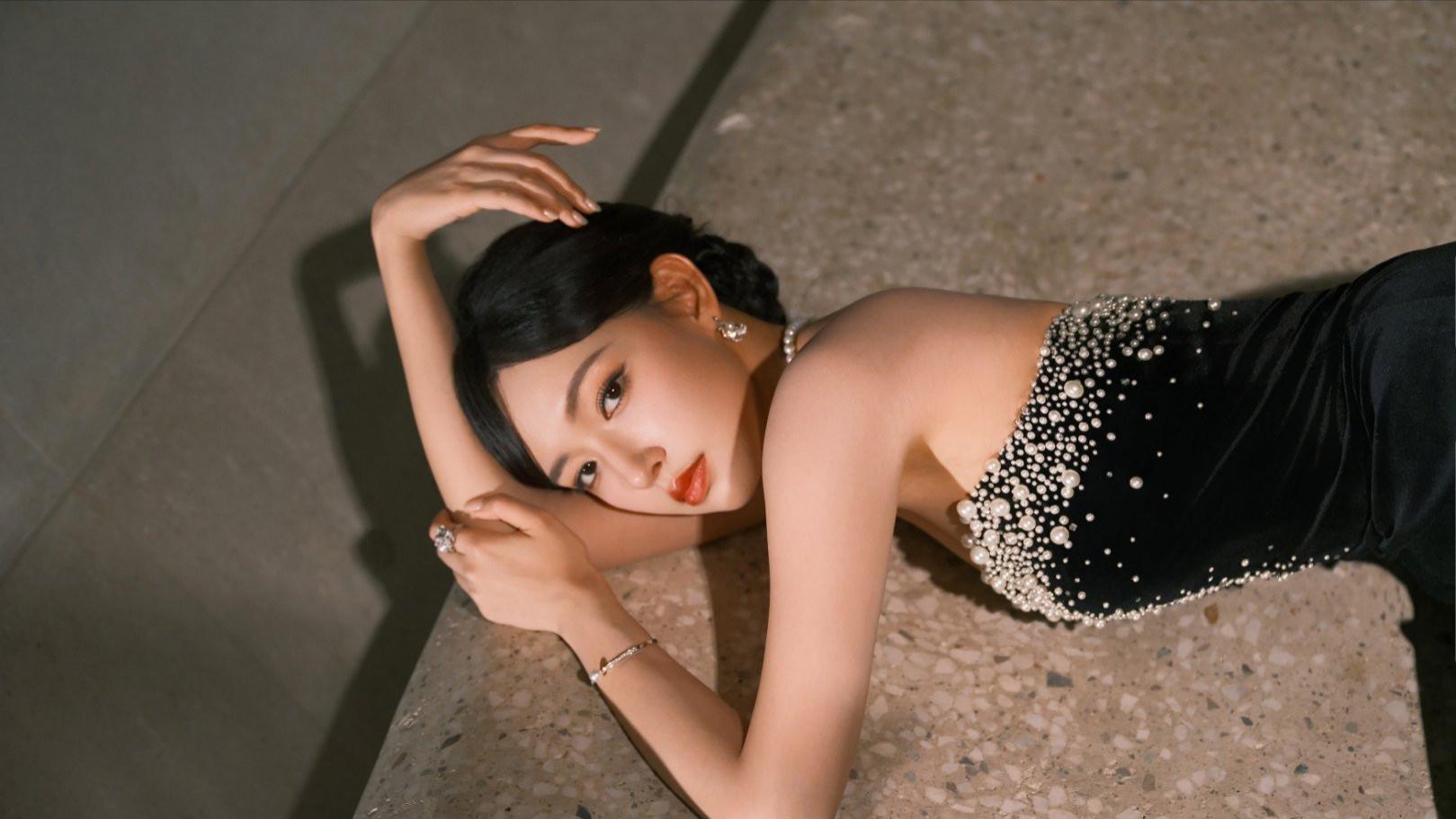 程潇 潇洒小姐 魔鬼身材