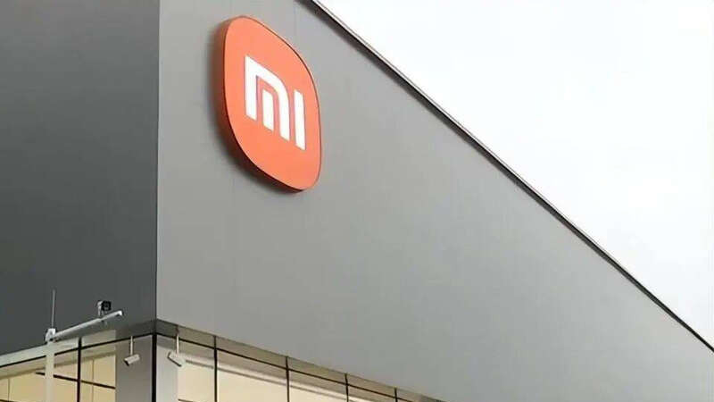 小米YU7 Pro新车主驾下方发现“多余零件”，销售人员称车辆正常