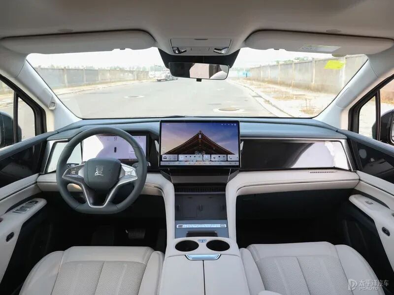 19.68万起，新款比亚迪夏上市！218km纯电/天神之眼B，爆款预定？