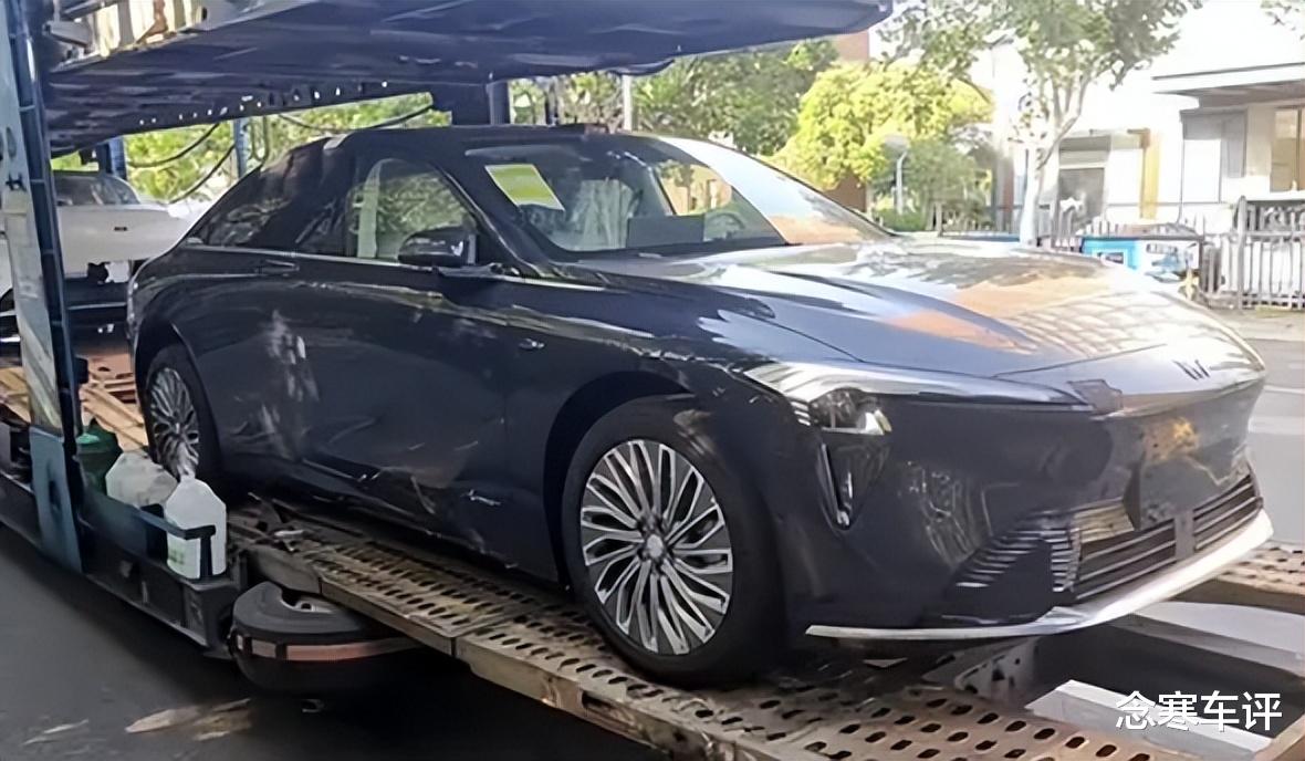 2个强大对手!华为、阿维塔已抢占先机,别克至境L7的定价很关键