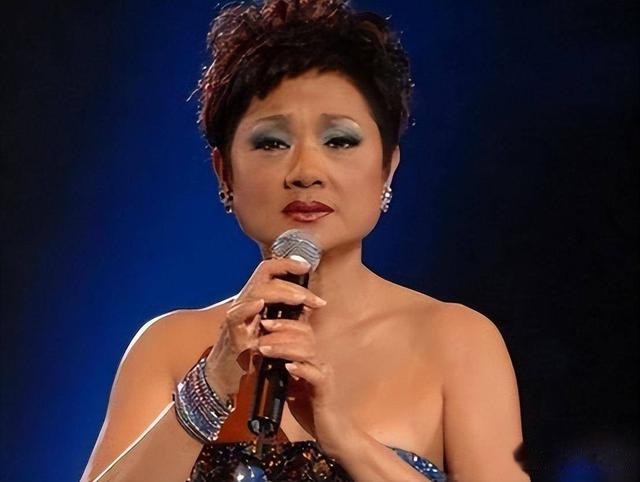 她靠《上海滩》赚了16套豪宅，全球旅游享受人生，如今成不老传奇