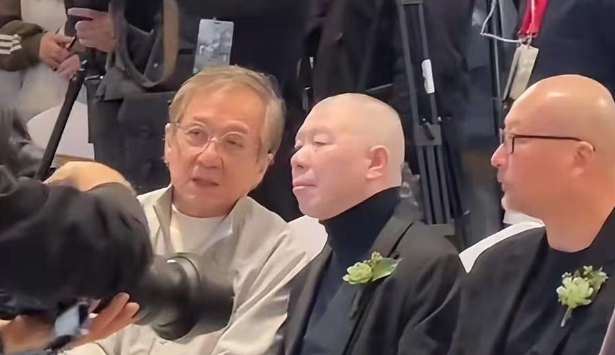 成龙竟然在三里屯的夜晚没能占C位，这意味着什么？