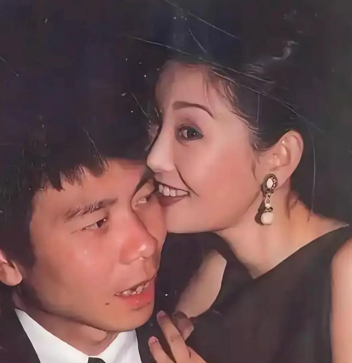 徐帆没想到,费心养了18年的女儿,也开始帮她保全婚姻的“体面”