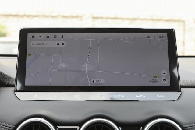 2025款奇骏荣誉：16.08万起，151马力+油耗7.26L，家用好选择