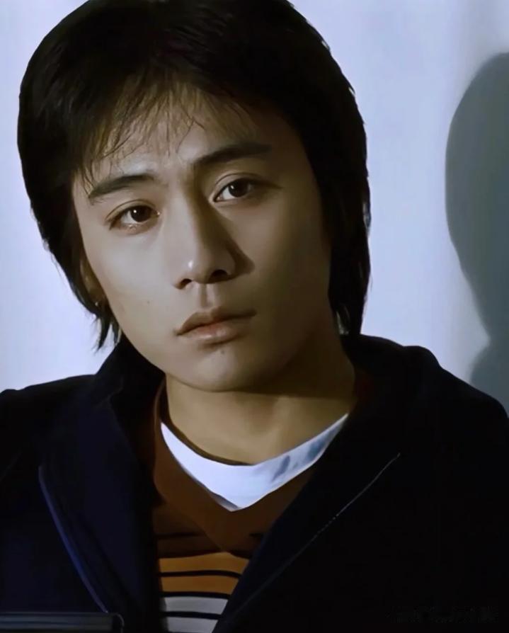 《无邪》开机,生图下刘烨瘦成皮包骨,00后女演员脸肿油腻靠边站