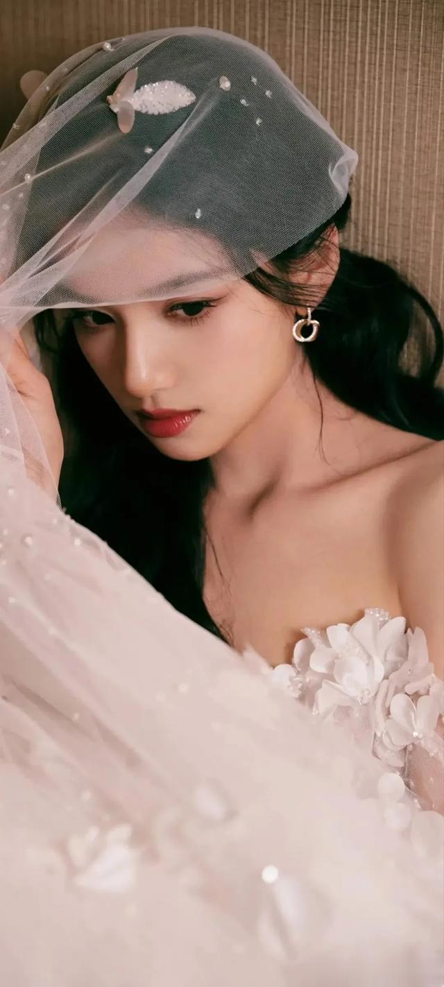 黄圣依高清时尚美图