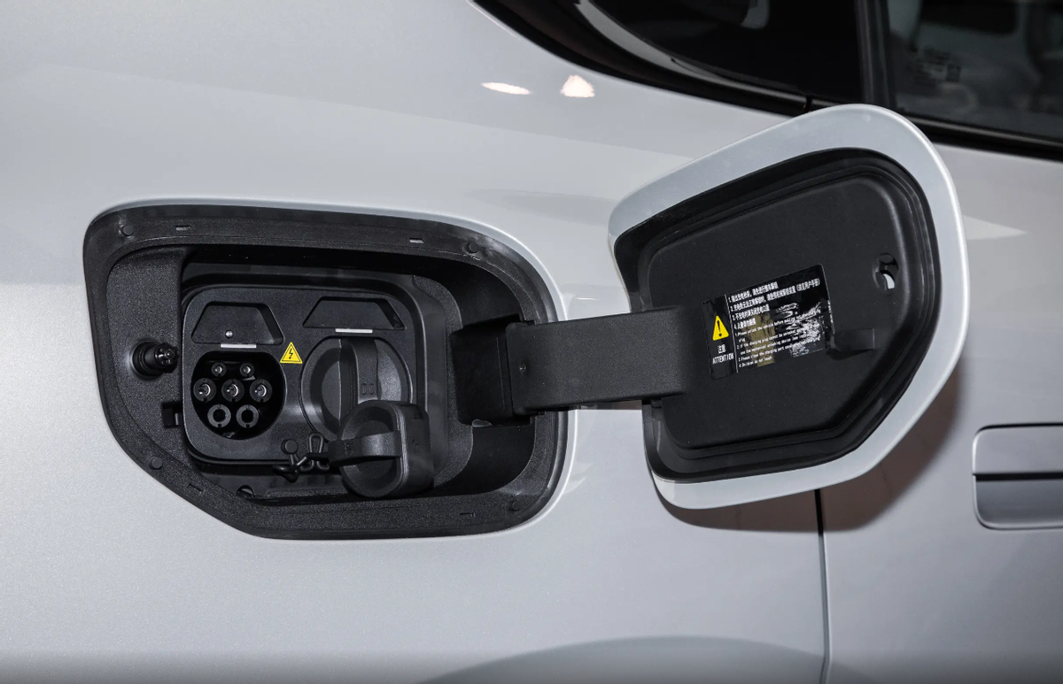 售价13.49万元起,纯电续航最高670km,深蓝L06正式上市