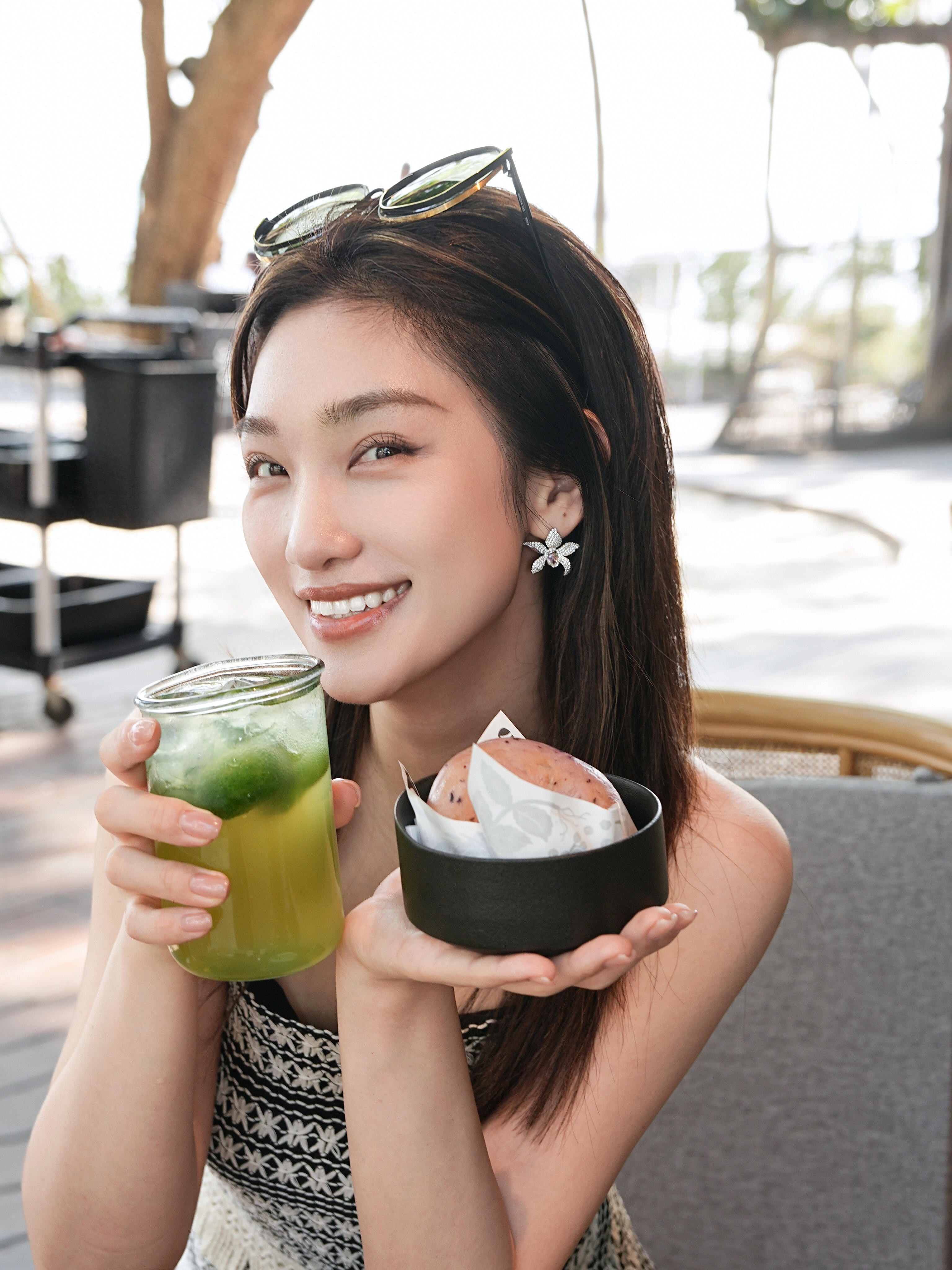 主持人蓝羽今日份游玩美拍，悠闲自在