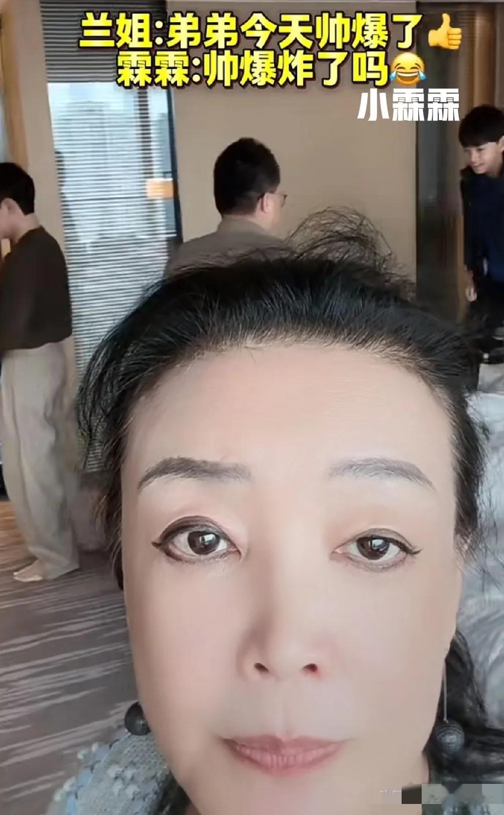 大S儿子正脸曝光,长得既像爸又像妈,网友直呼帅爆