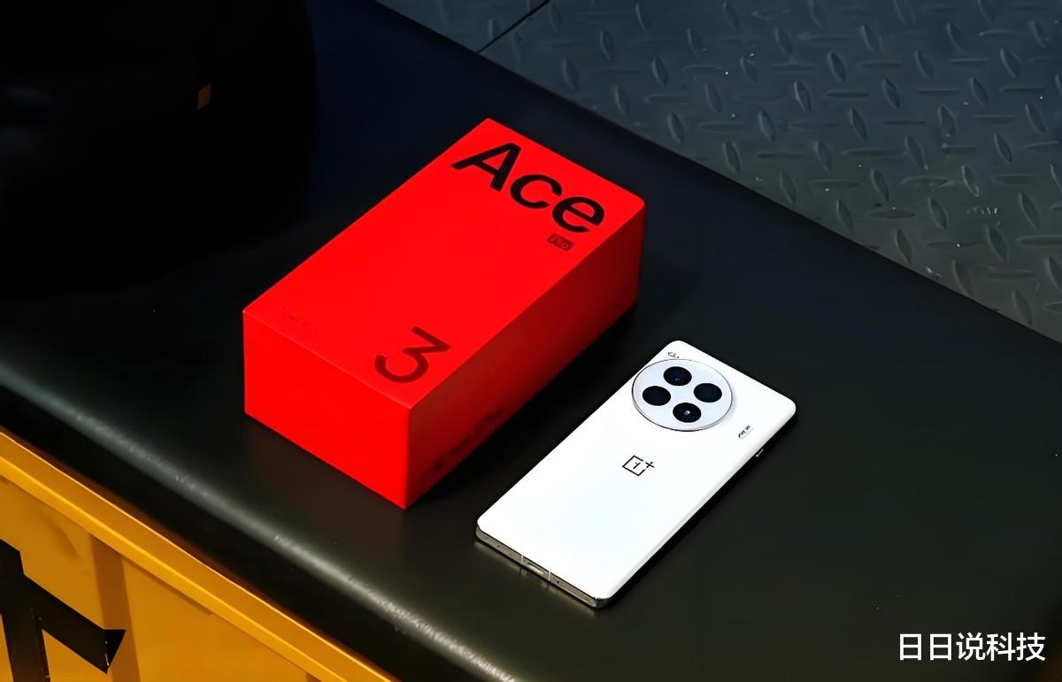 OPPO果断“发飙”,24GB+1TB+陶瓷机身,从4599元跌至2756元