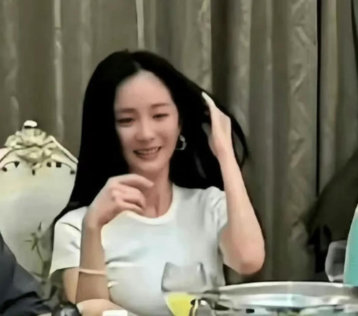 3位大青衣同时给她撑腰！这一次，杨幂不再顾及内娱所谓“体面”