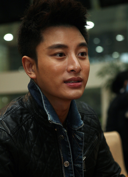 “做头发”事件7年后，李小璐被指复婚？贾乃亮三个举动说明一切