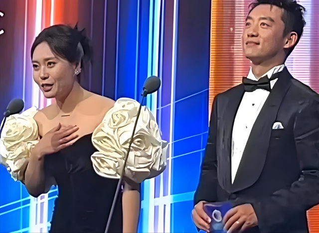 国影节闭幕:张雨绮腰臀比突出,韩庚好油腻,李雪琴捂胸不自在