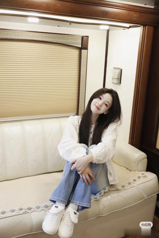 陈瑶越来越美丽了