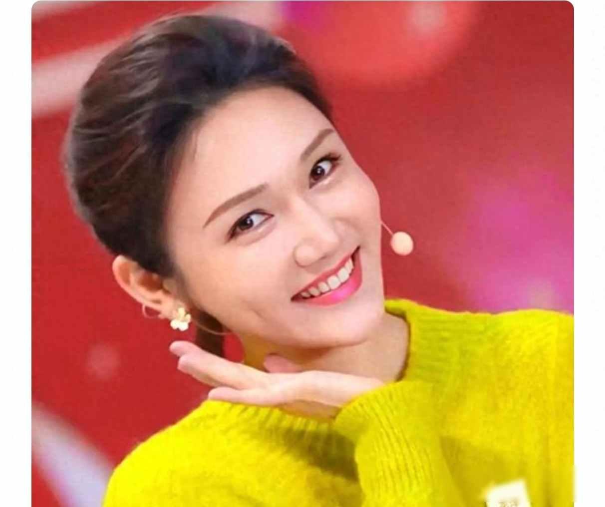 35岁未婚未育的龙洋，没买车也没买房，和张韬主持配合好默契