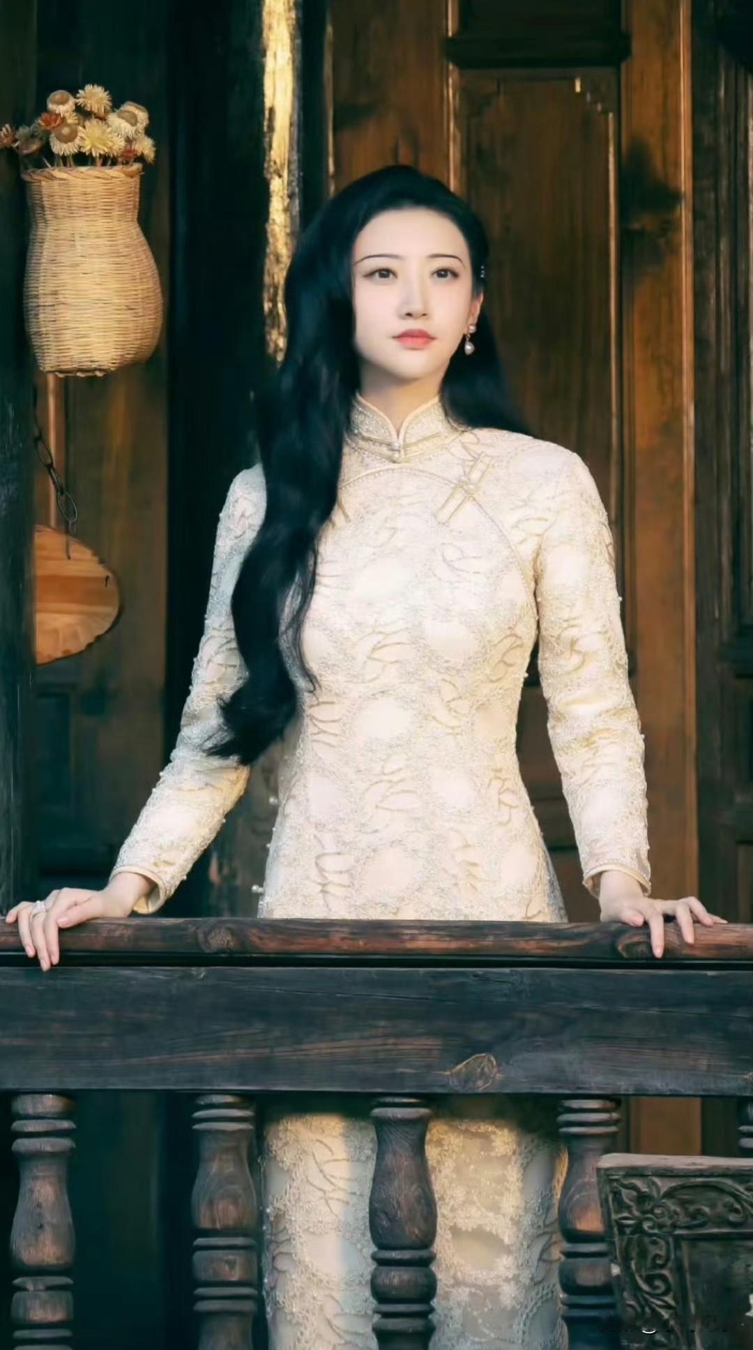 景甜|景甜在旗袍是无人超越的存在!举手投足间都是优雅与贵气