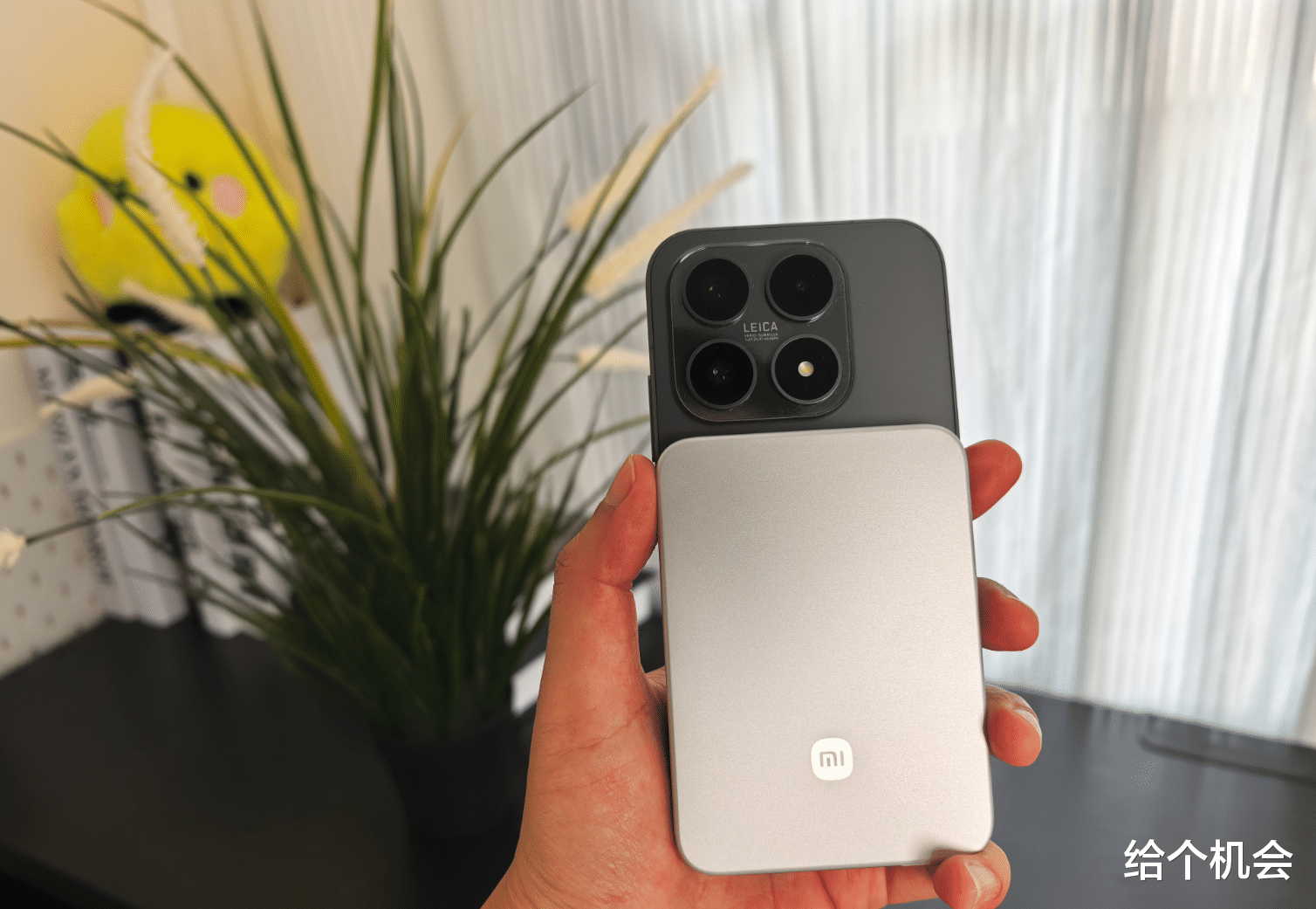 5000mAh+6mm薄，定价299元起，小米这款新品有点厉害