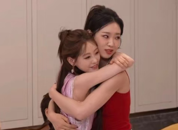 1天6瓜,李纯马頔结婚,热巴鞋跟断了,管乐连怼祝绪丹…个个离谱