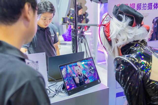 次元破壁 定格熱愛！BilibiliWorld2025佳能展臺捕捉高光時刻