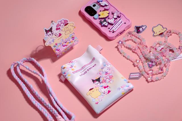 可爱出击,萌化你的心 vivo S30系列三丽鸥家族礼盒图赏