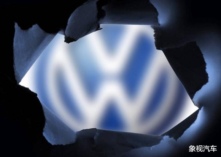 卖220万台车，却亏88亿！全球第二大车企被中美夹击