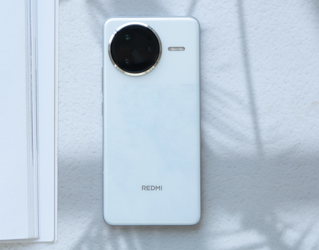 新機盤點：7500mAh頂配電競新機；潛望長焦中端手機