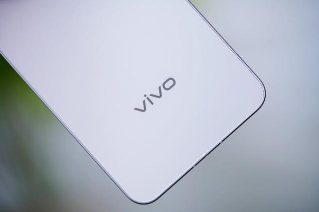 vivo在W26登頂，小米緊隨其后，蘋果第四、華為第五