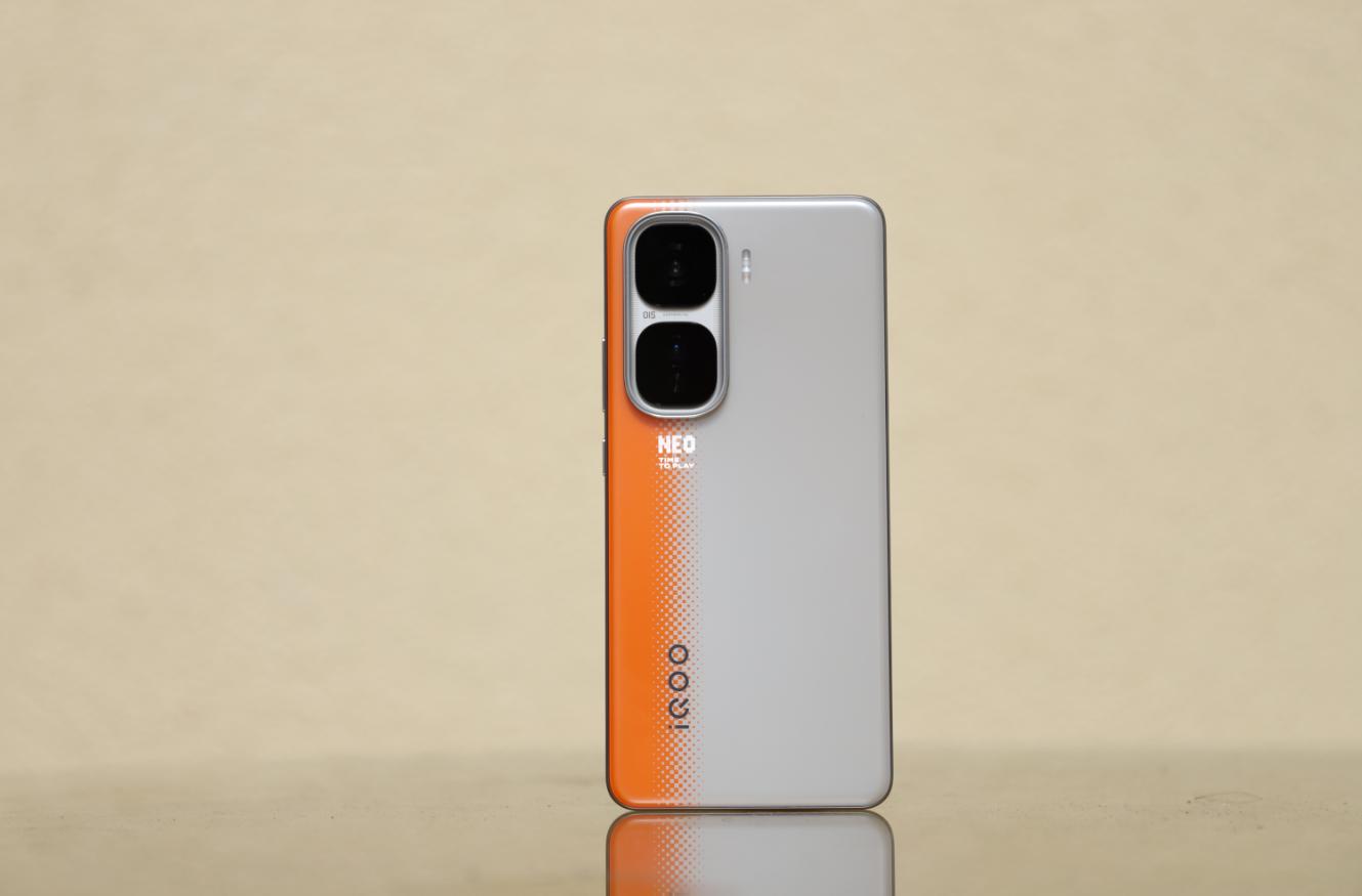 9月適合撿漏的一款手機，16G+512G價格跳水，接近“零差評”