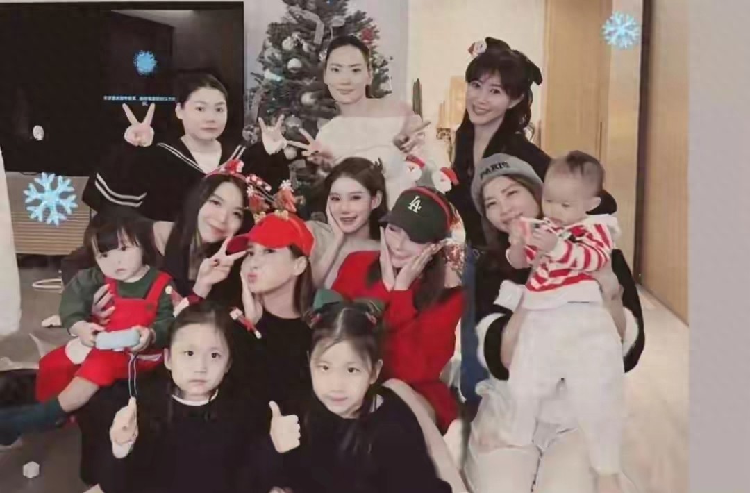 圣诞夜玥儿霖霖惊喜出现！已有新朋友圈，家中待客马筱梅亲自采买