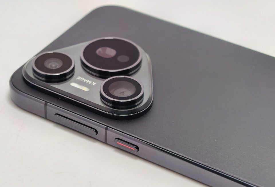 华为宣布清仓，12GB+512GB跌价1600元，不好卖只能继续降