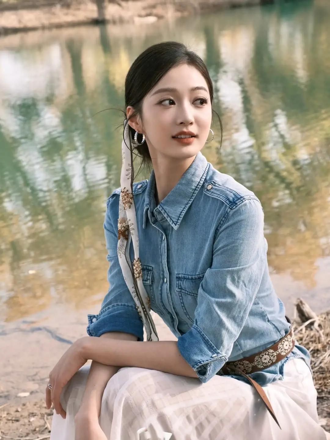 冯琳穿搭时尚美丽，颜值在线，真美！