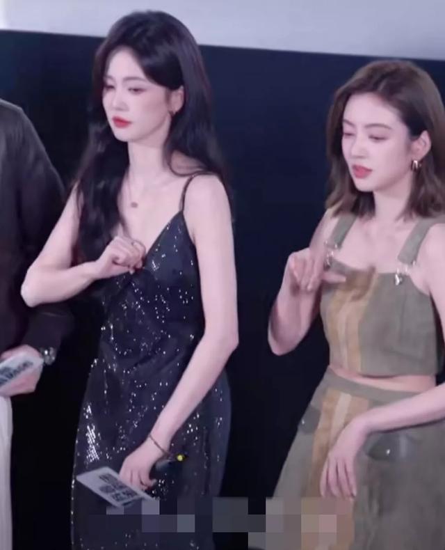 白鹿到底还不算大美女?看她和何瑞贤的合照,答案不言而喻