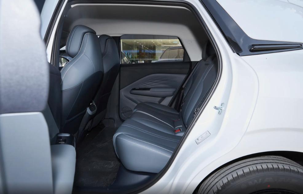 定位小型车，6.28万起售，极狐T1值得选？