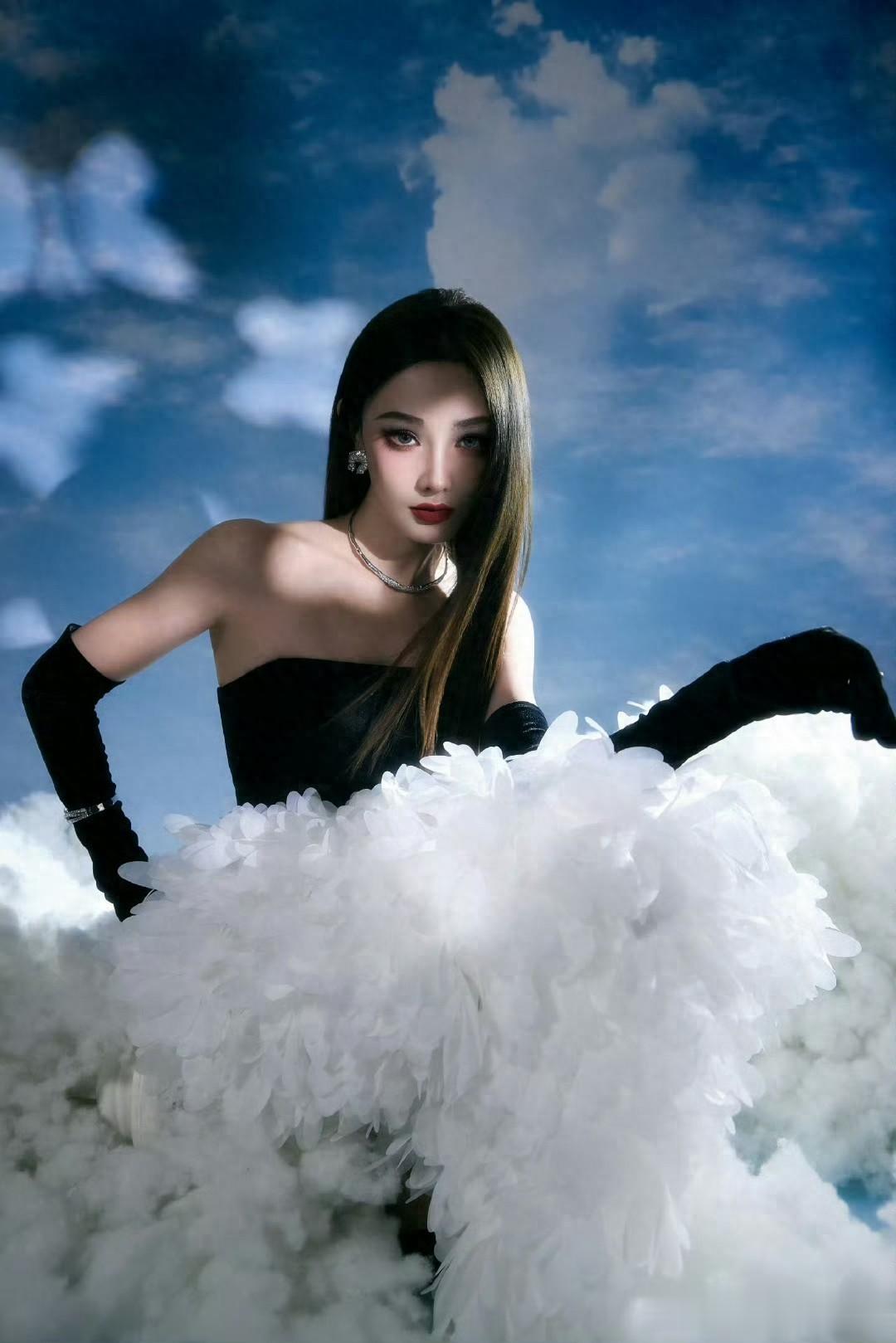 彭小苒丨时尚芭莎艺术