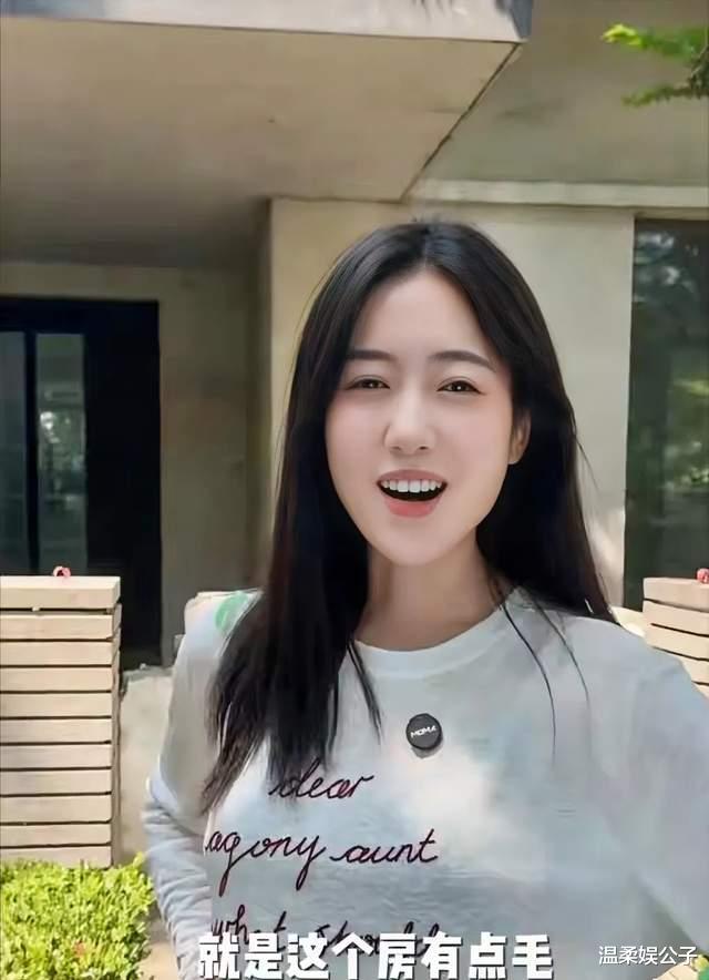 王梓薇晒东北三层毛坯大别墅，自称拍戏10年，每月都在还贷款