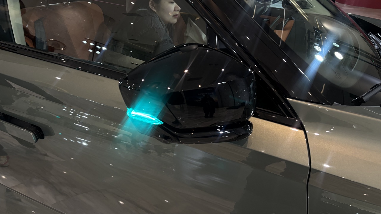 试驾魏牌蓝山智能进阶版：虽非9系犹胜9系