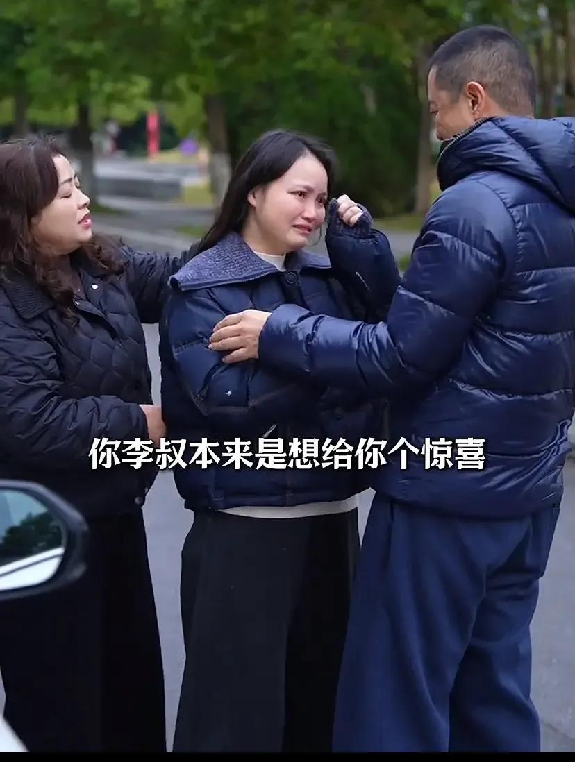 李亚鹏首次透露有四个女儿,看哭众人,视频中出现了王菲的身影