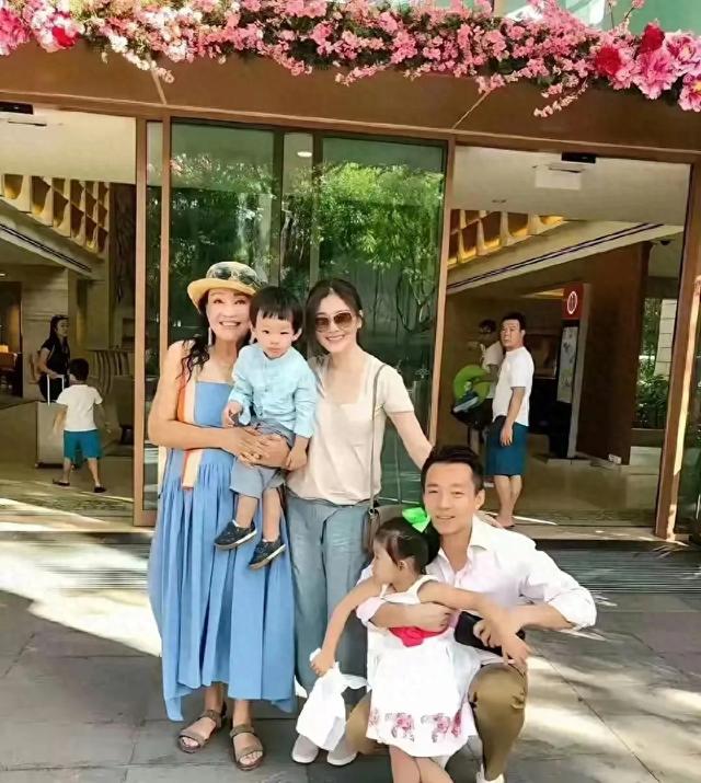 从北京转学上海简直是天方夜谭！汪小菲的北京情结是刻在骨子里的