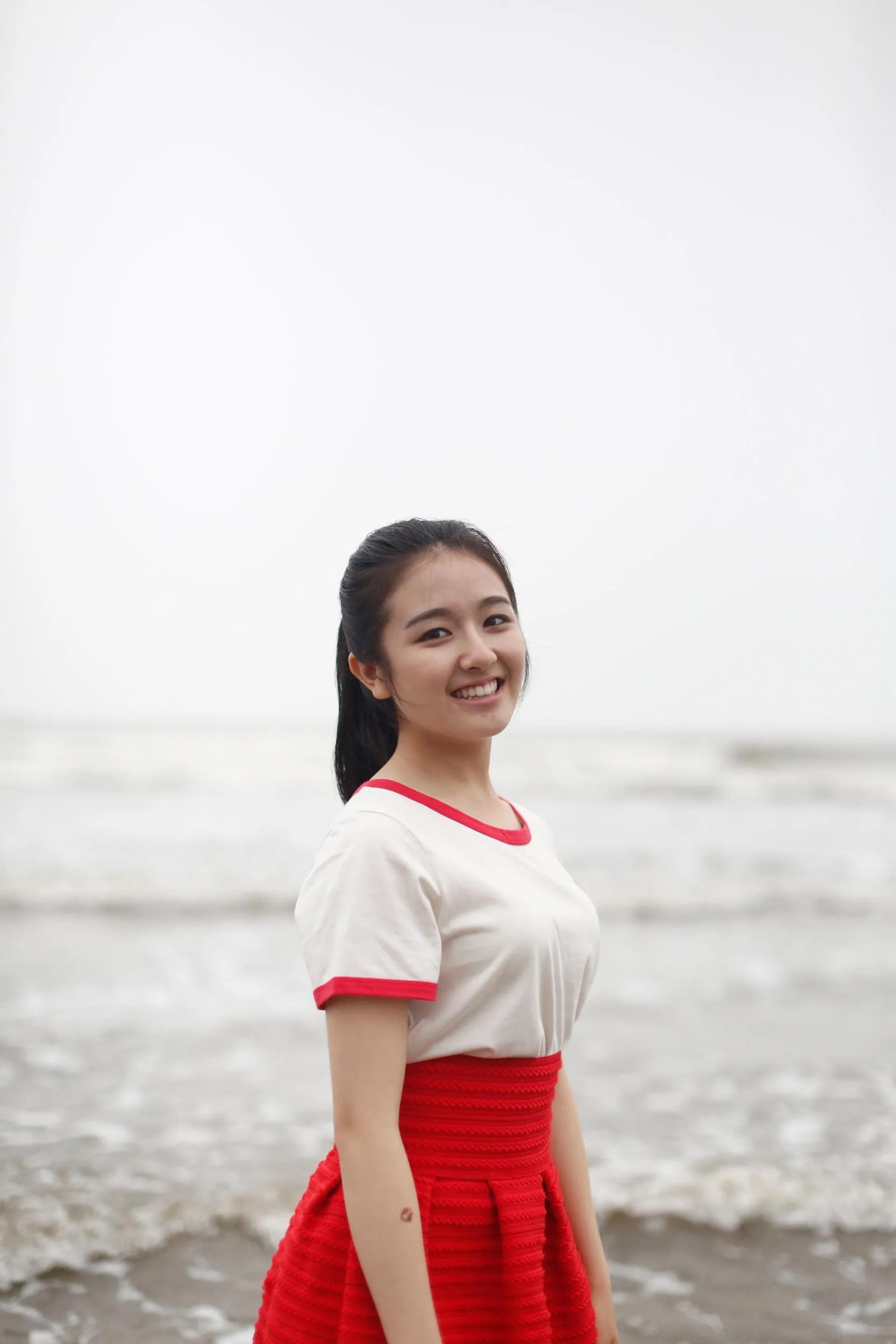 李兰迪早期海边素颜写真