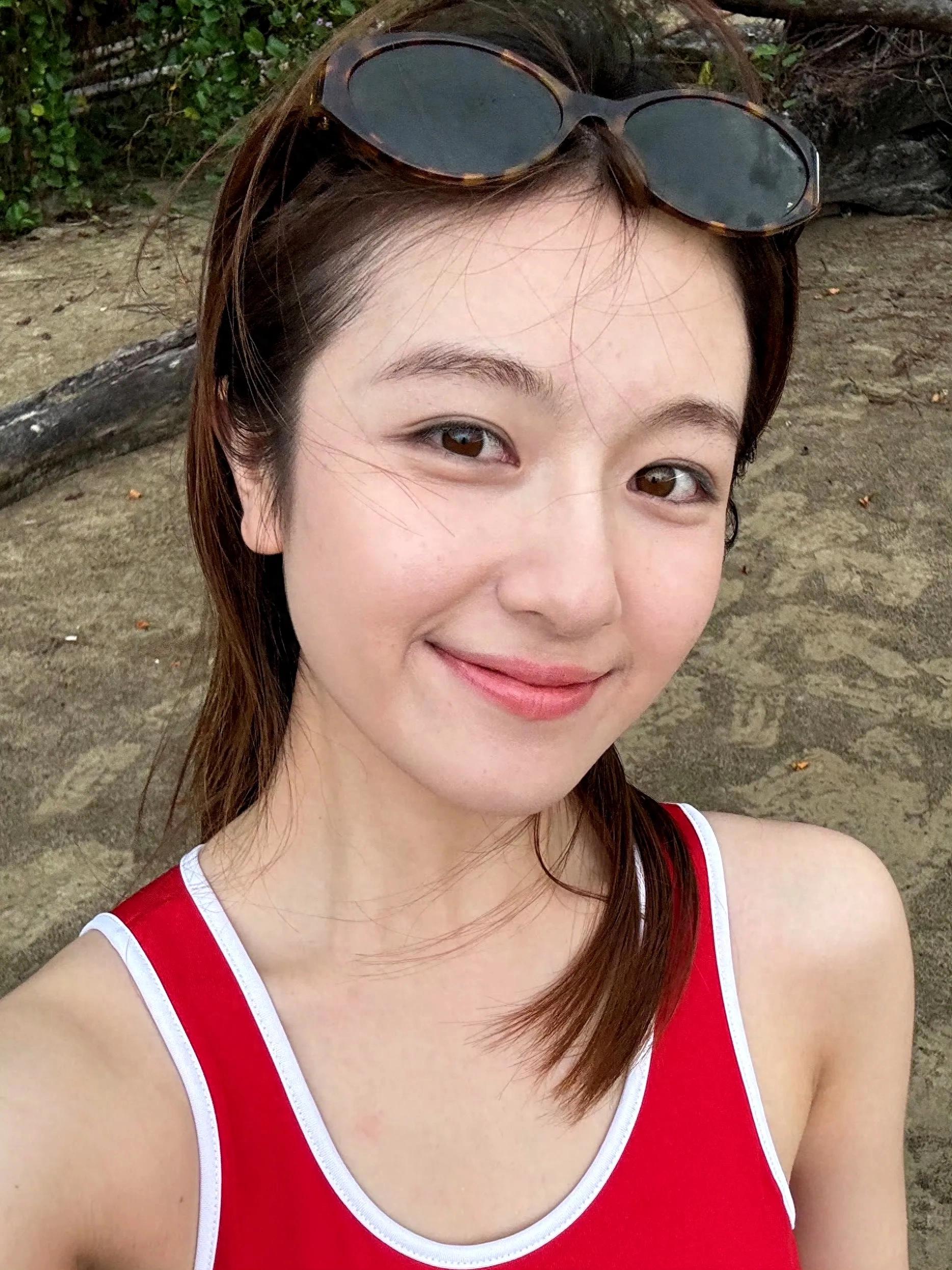 李兰迪写真美图,笑容灿烂