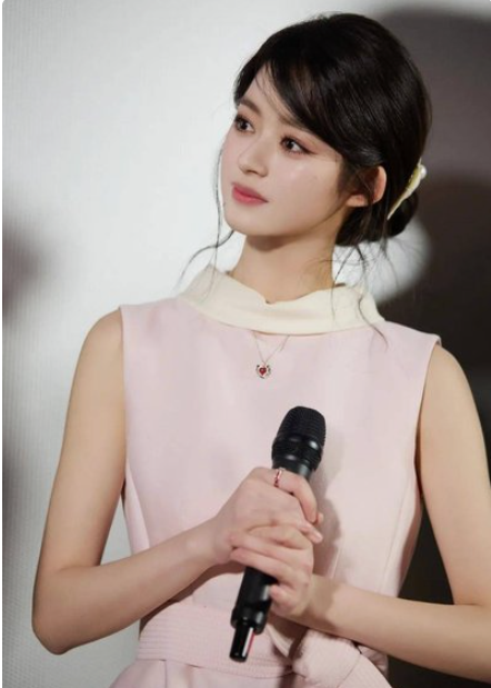 麻烦大了，曾毅到底碰了谁的“蛋糕”，凤凰传奇再次遭受“重创”